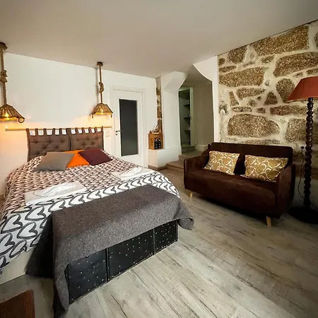 Casa Da Fonte Grande - By Cabralina Belmonte (Castelo Branco)